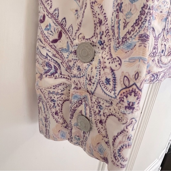 CHICOS JACKET | CHICOS SZ 1 (8-10) | WHITE WITH LAVENDER BLUE GEOMETRIC PATTERN - Picture 6 of 15